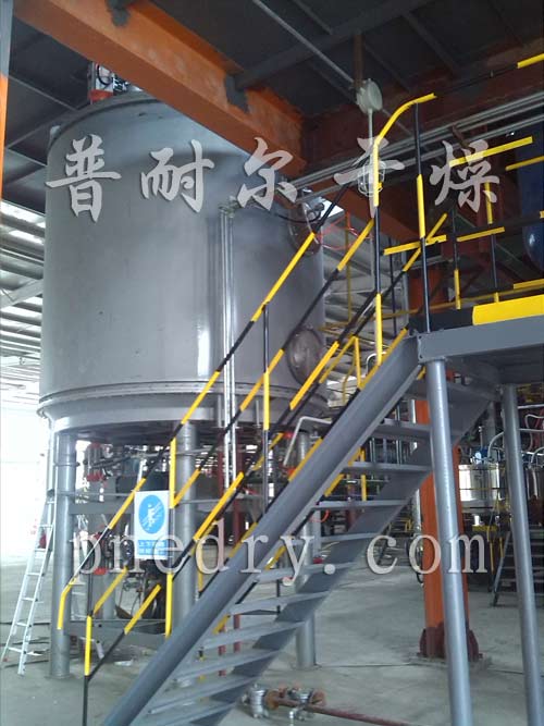 真空盤式干燥機(jī)安裝、調(diào)試現(xiàn)場(chǎng)